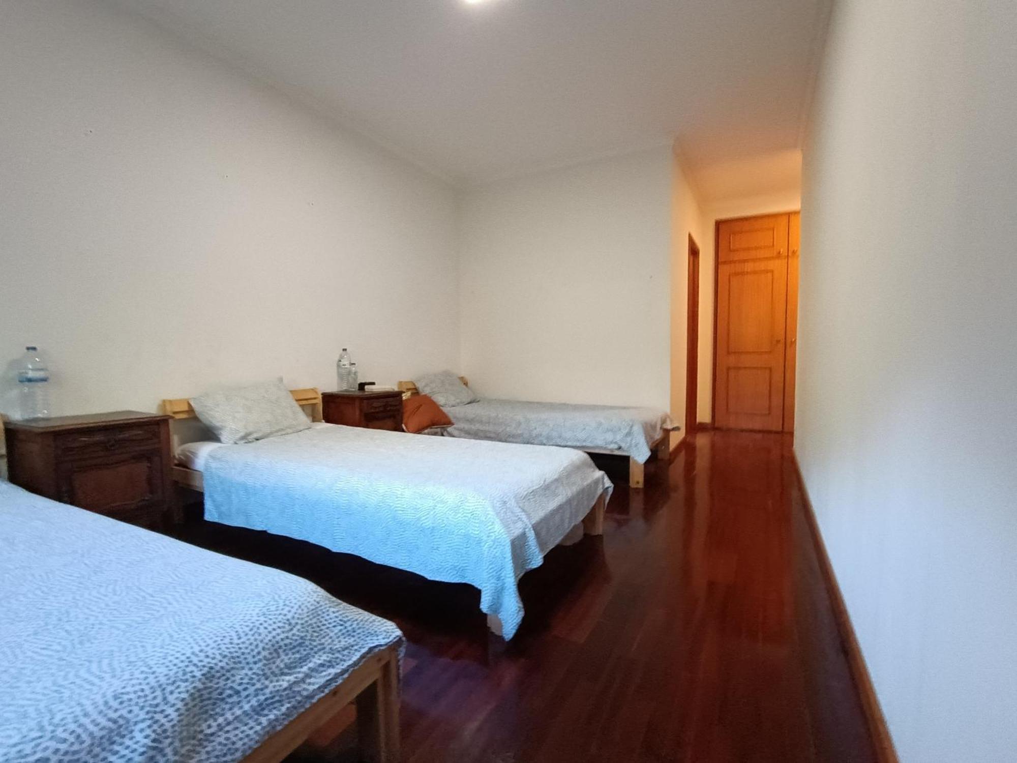 Camaratas De Camas Partilhadas Barcelos Bagian luar foto