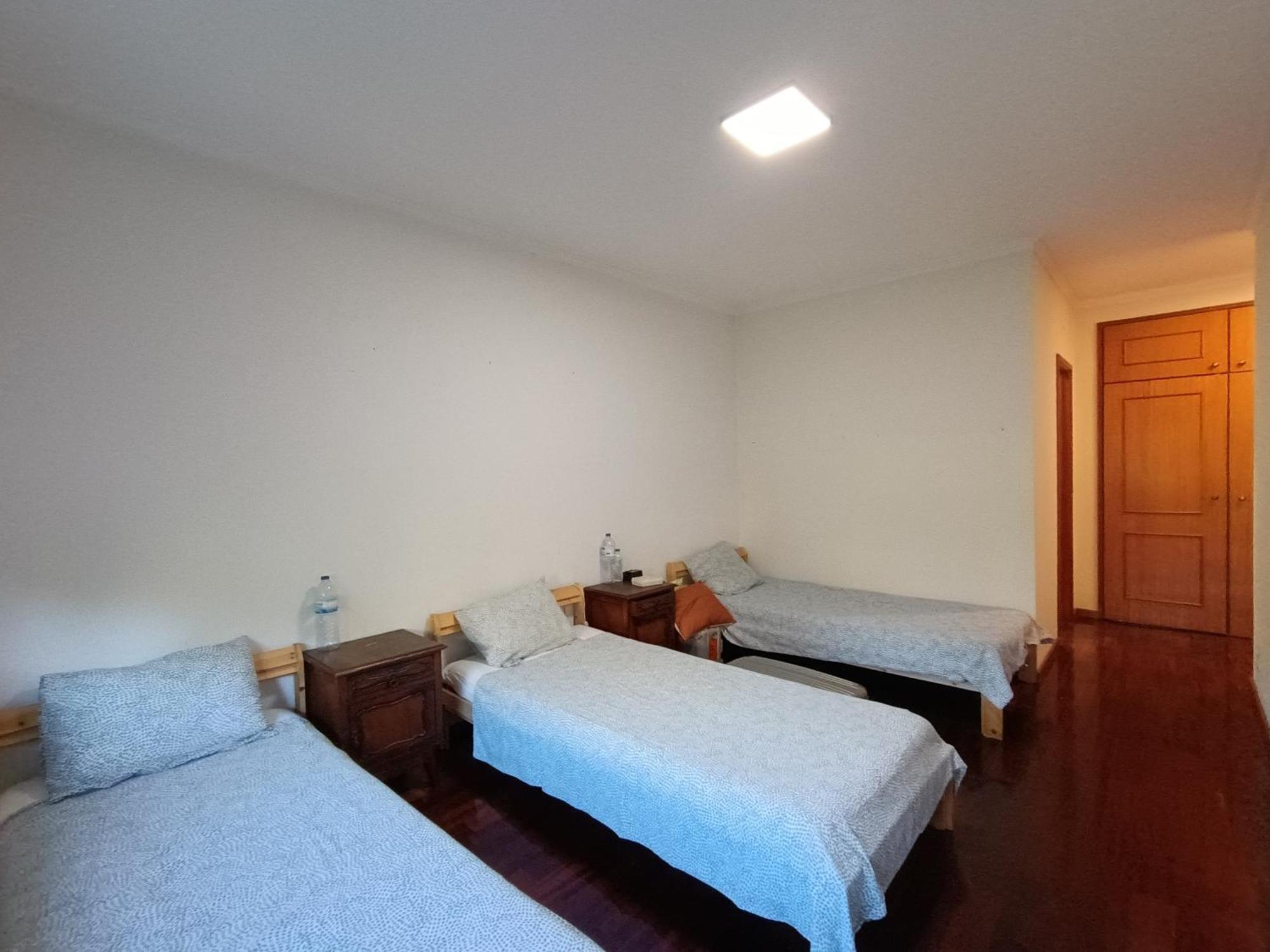Camaratas De Camas Partilhadas Barcelos Bagian luar foto